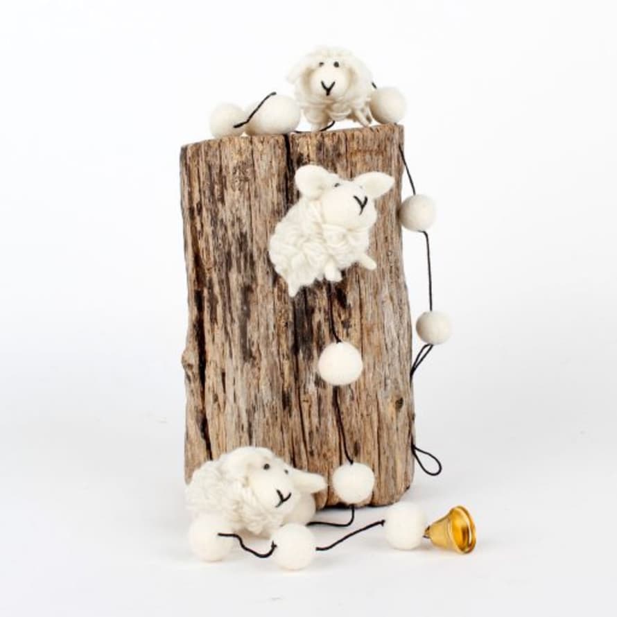 Sjaal met Verhaal Wool Felt Garland Sheep