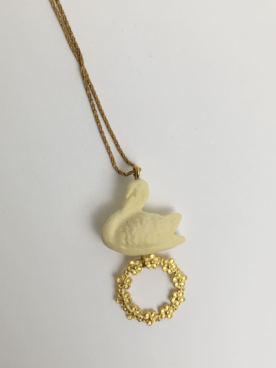 Doll Up Sisters Necklace Swan on Gold Ring
