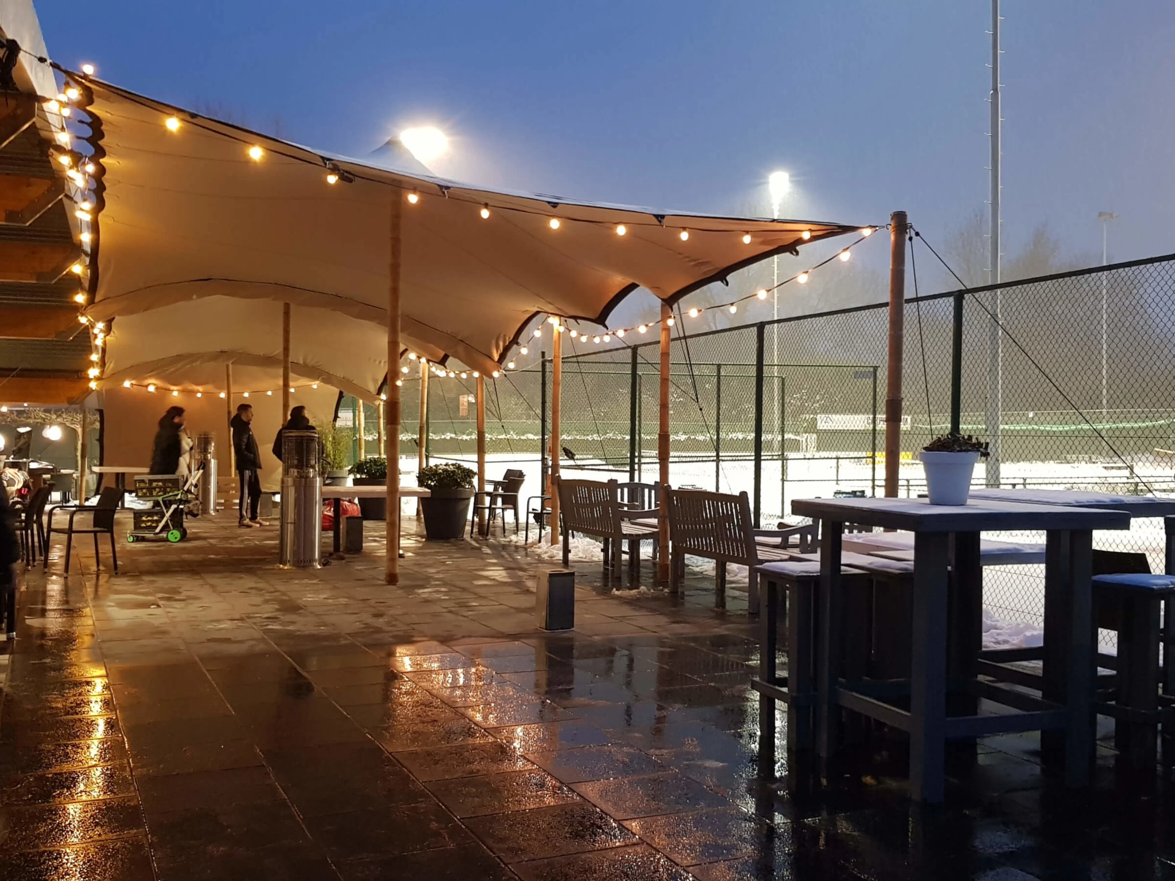 Stretchtent op maat huren