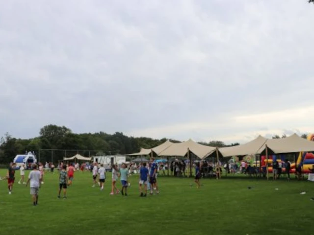 Grote stretchtent voor evenement