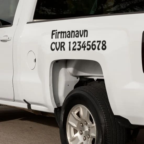 Sticker med CVR nummer og firmanavn