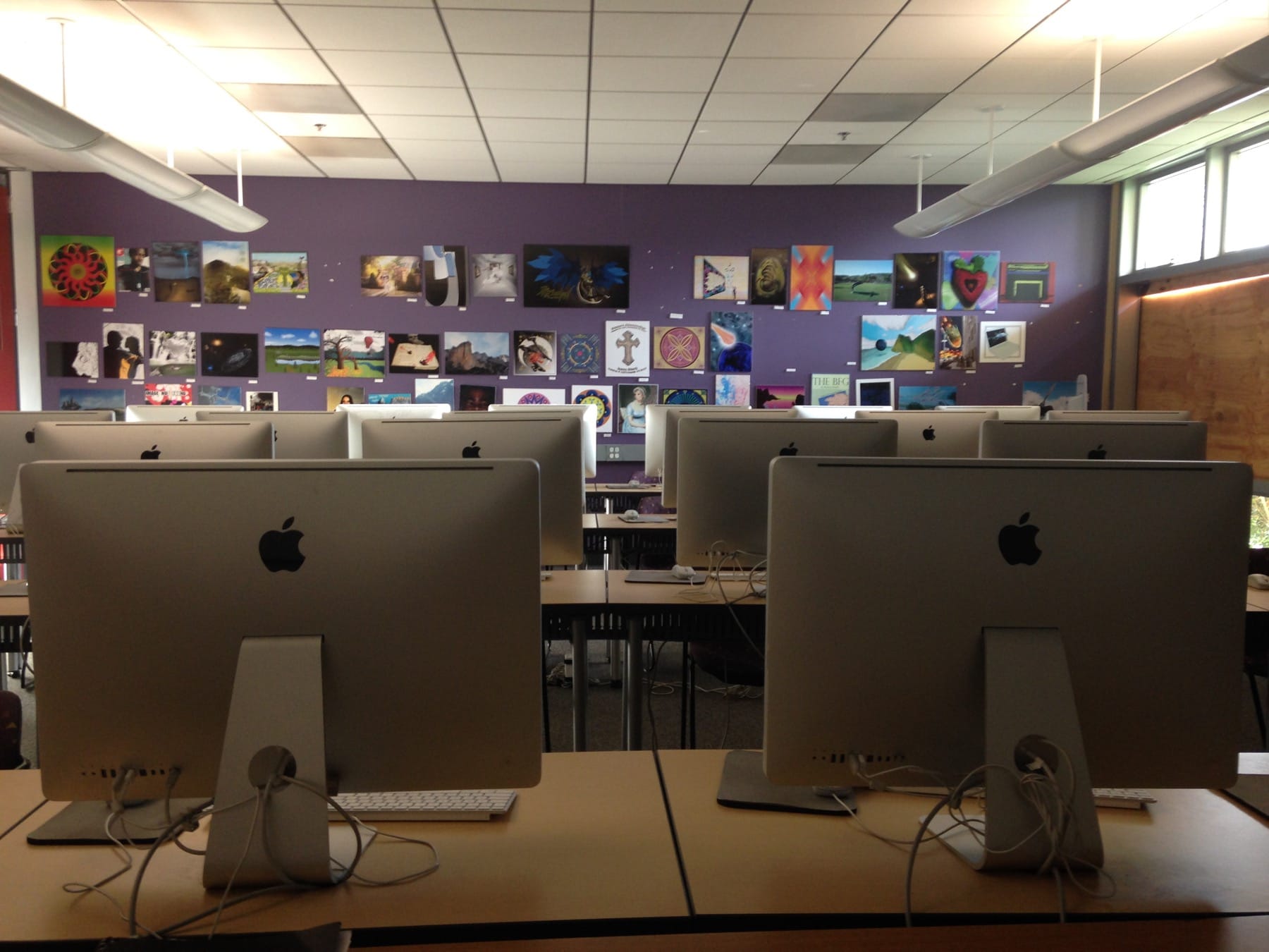 Classroom with iMacs