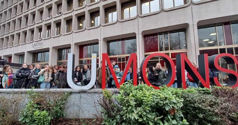 École des Sciences Humaines et Sociales banner