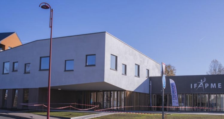 Arlon banner