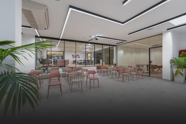 Working as an intern at Maison de l'Ingénierie et de la Construction (freee srl)