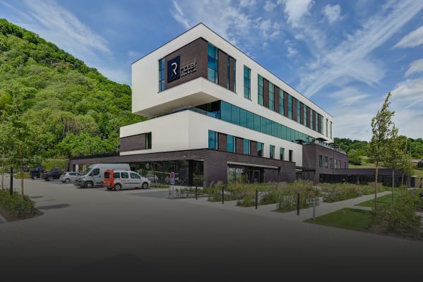 Working as a student at R hotel experiences