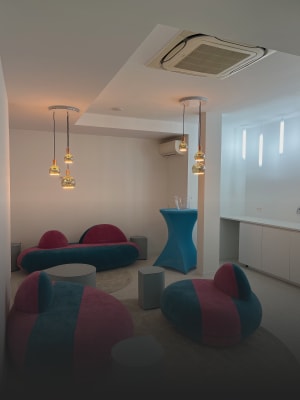 Travailler en tant que étudiant chez 1015667697