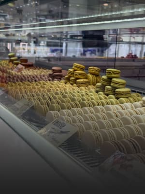 Working as a student at Ronron macarons