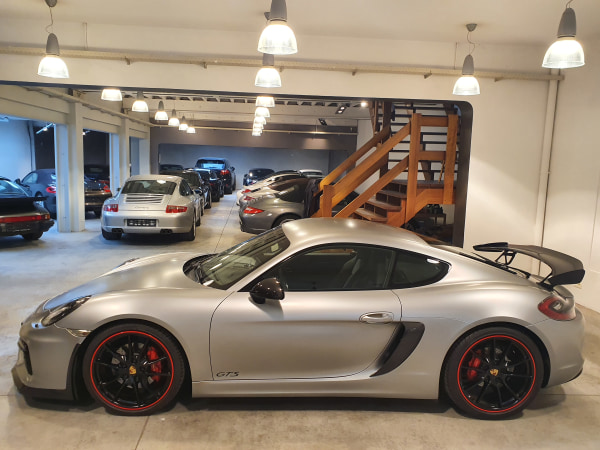 Working at We Love Cars - HR picture 