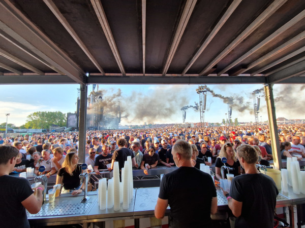 Job offers at Flying Service & Kitchenstaff 