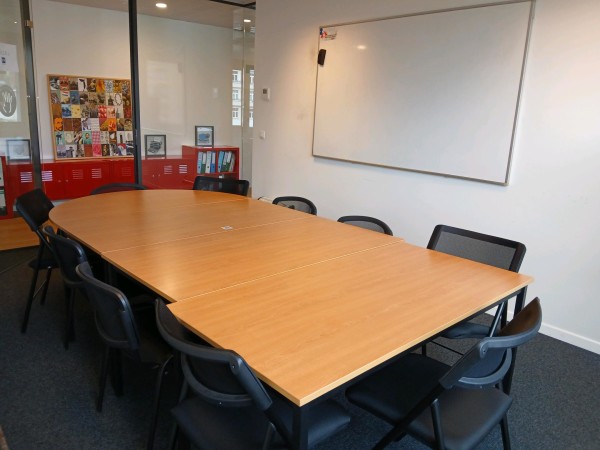 F9 Languages - HR picture 