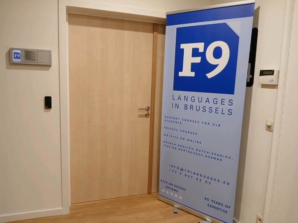 Join the team at F9 Languages - HR picture 