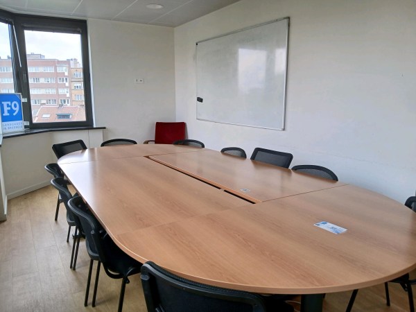 Working at F9 Languages - HR picture 