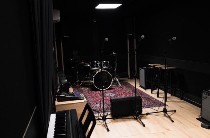 company image Plug The Jack 10