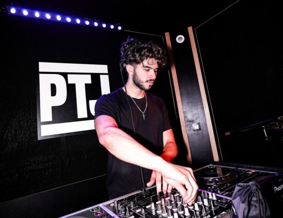 Découvrez les offres d'emploi chez Plug The Jack - photo de l'équipe