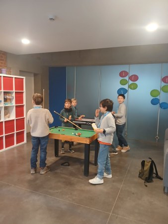 Carrières chez Logiscool Uccle (LearnCodePlay ASBL) - image HR