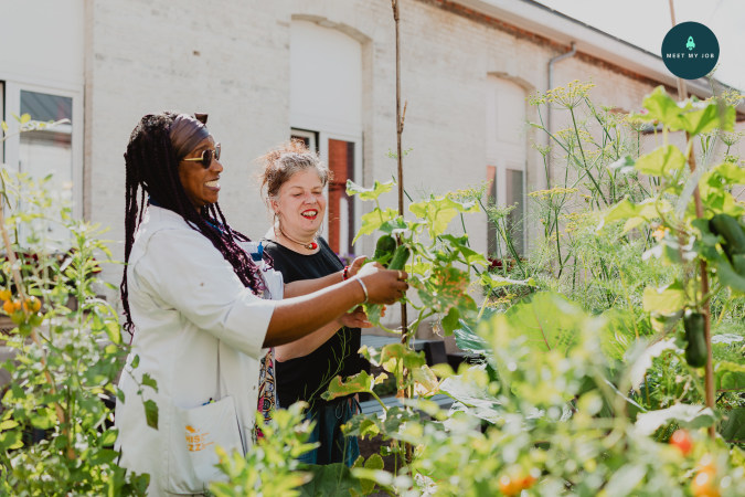 Explore jobs at Hôpitaux Iris Sud - team picture