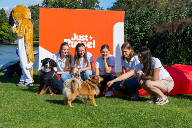 Careers Just Russel - HR picture 