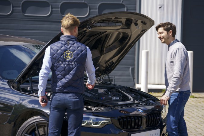 Travaillez avec nous chez Ultimate Care | Garage Privé | Dreamcollector - Image de carrière