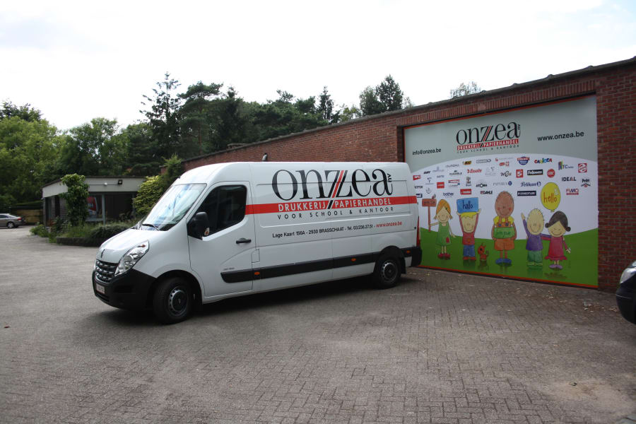 Working as an intern, student or young graduate at Onzea Nv