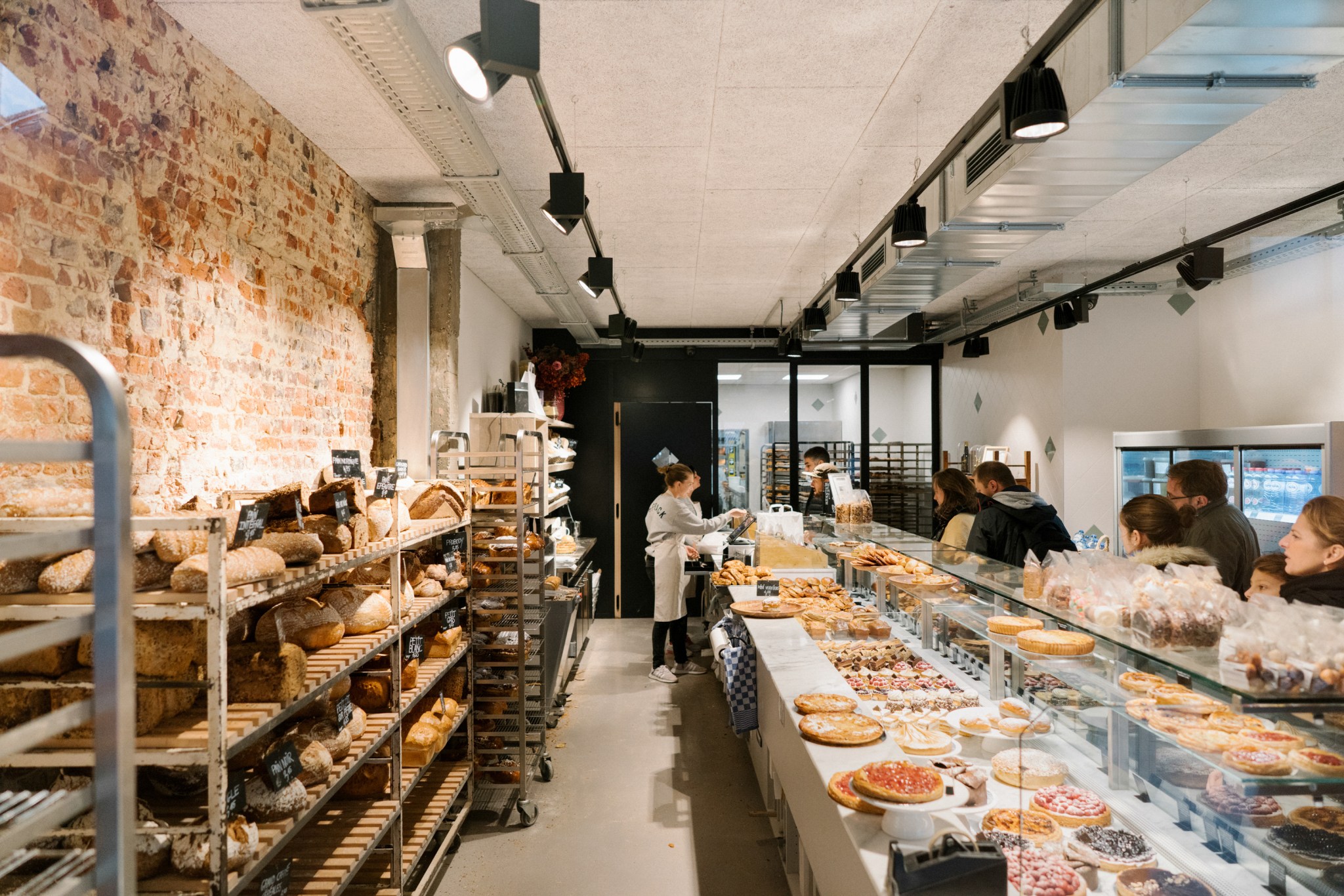 Working as an intern, student or young graduate at Renard Bakery