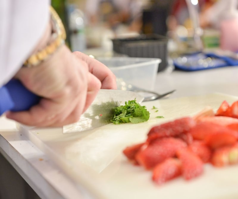 Student keukenmedewerker productiekeuken Leuven (m/v/x)  - studentenjob bij Flying Service & Kitchenstaff