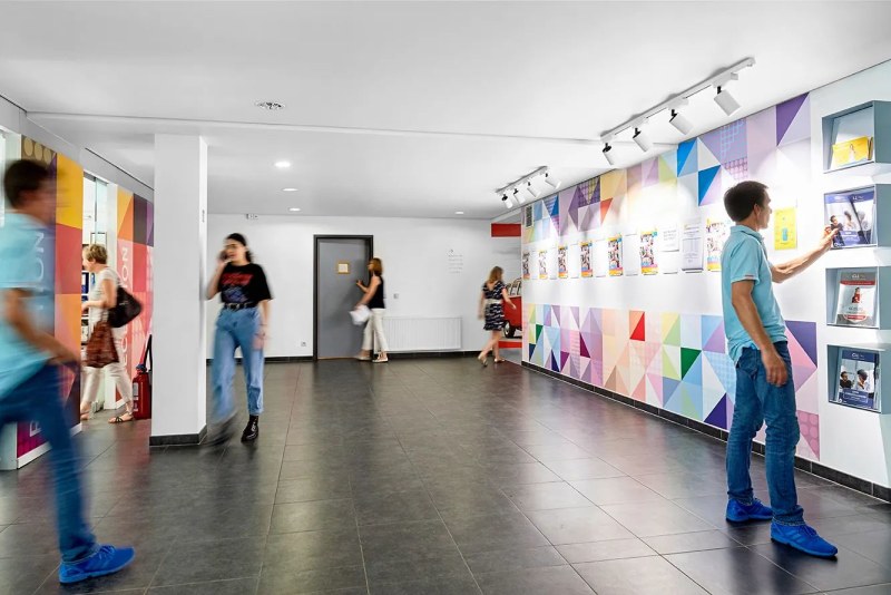 Taalanimator/lesgever Nederlands (publiek: tieners) - studentenjob bij CLL Centres de Langues