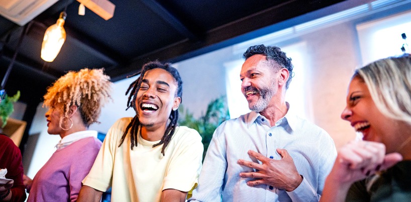 student.be assets/team_laughing.