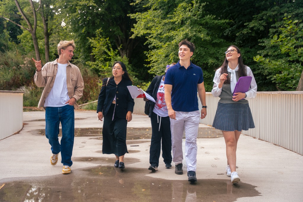 Quelles démarches après les études pour un jeune diplômé banner image