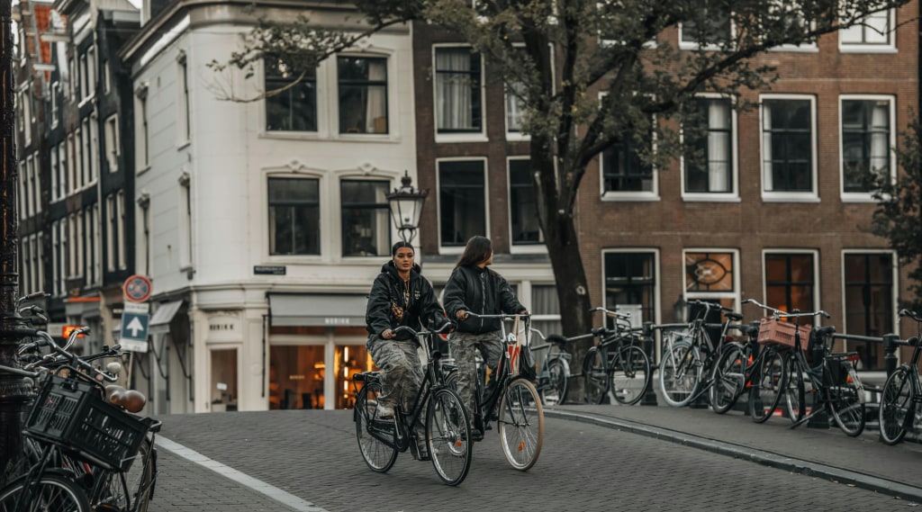Van België naar Amsterdam: zo vind je zonder stress een kot of appartement banner image