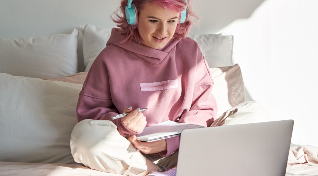 Waar en wanneer start je met zoeken  naar je eerste job?  banner image