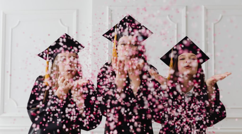 What Steps to Take After Graduation for a Young Graduate? banner image