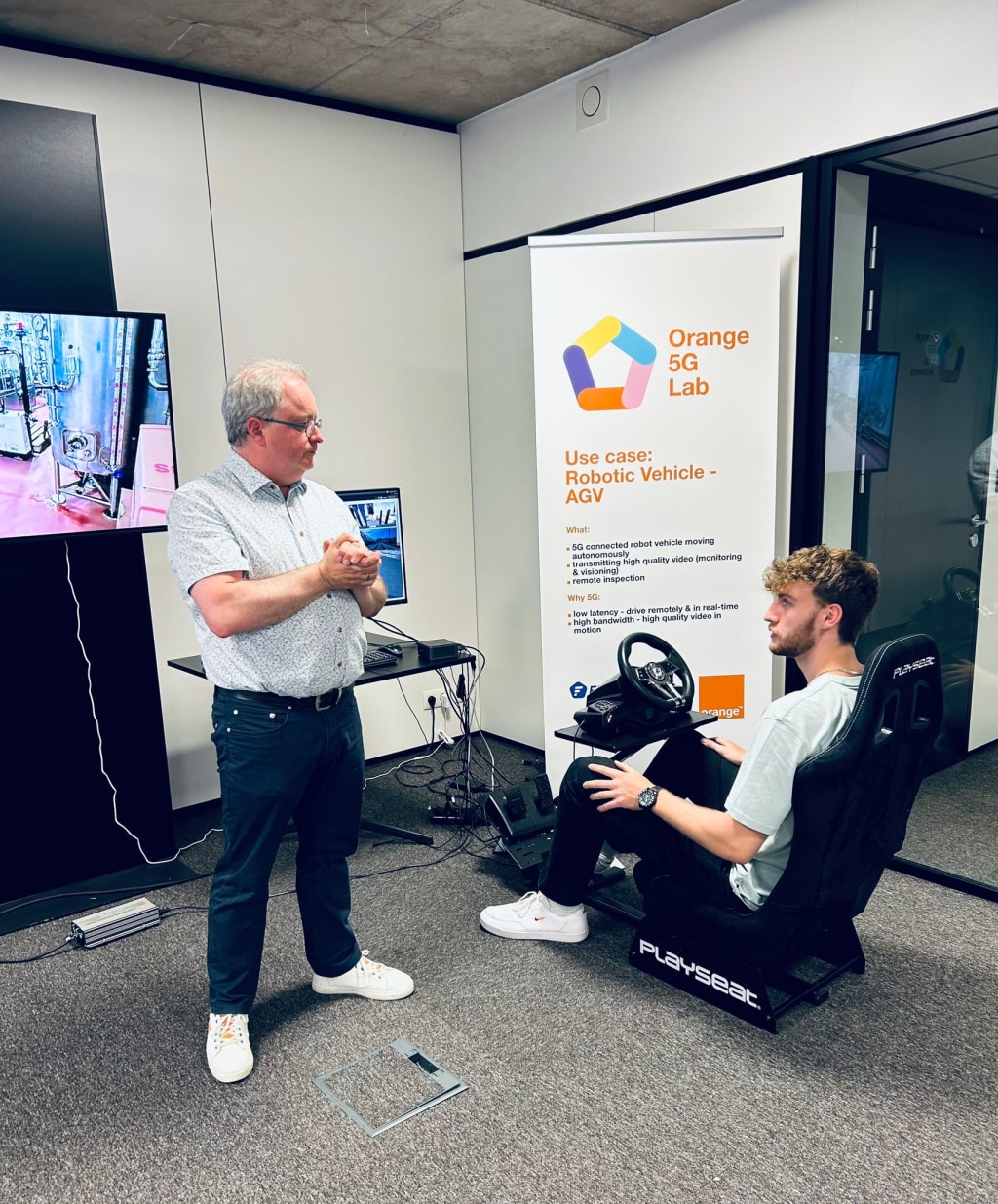 L’Orange Summer School inspire 10 jeunes ingénieurs en tech banner image