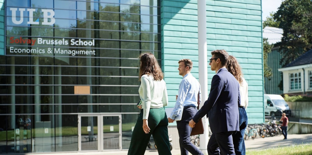 “Van graduates tot business leaders: Hoe ik een winnende kandidaat ben geworden dankzij de Solvay Advanced Master” banner image