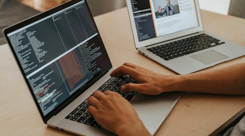 Stage front-end developer: van ingewikkelde code tot leuke creaties banner image