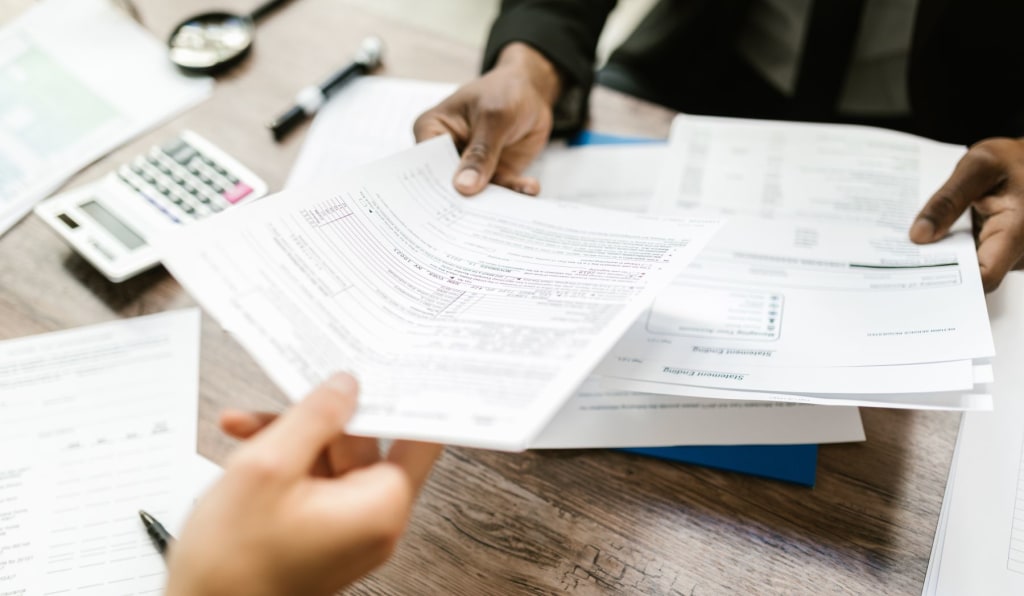 25 geworden? Deze administratieve stappen moet je ondernemen banner image