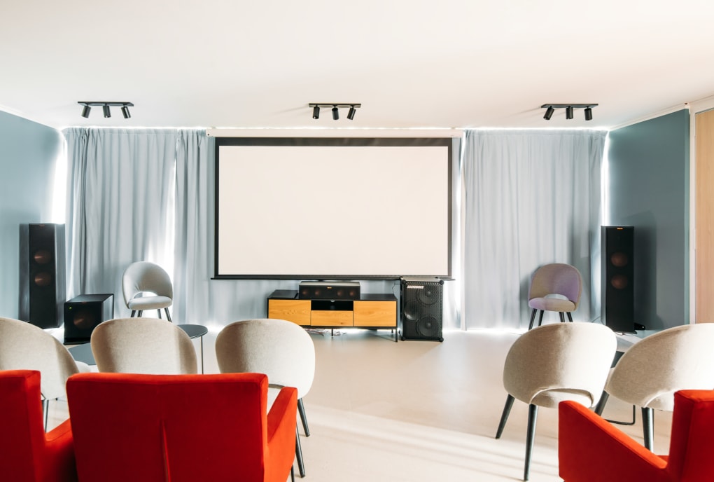 Home cinema at Grivi student housing in Bø