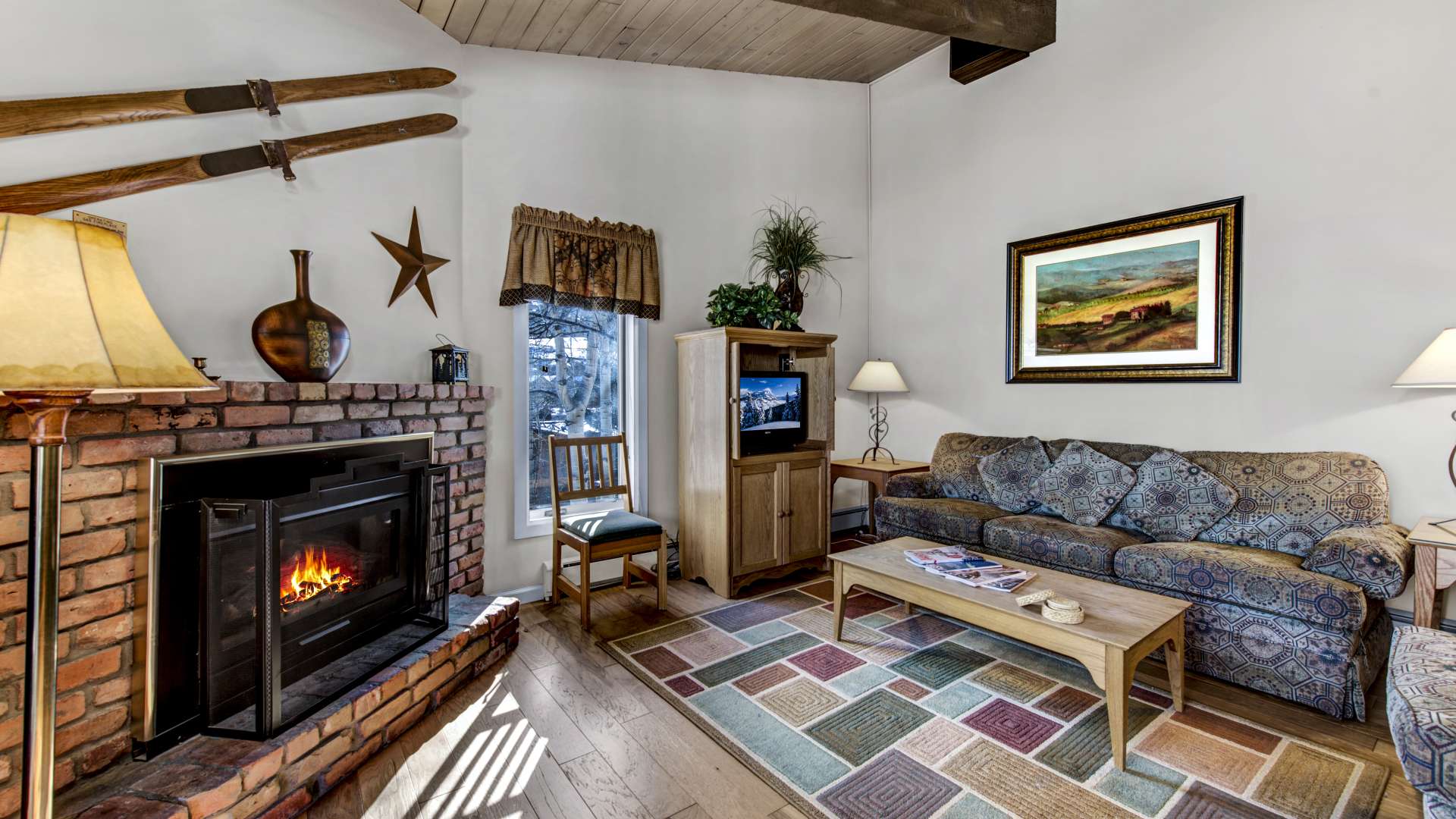 Woodbridge Condos 17c Condo Rentals in Snowmass Village CO