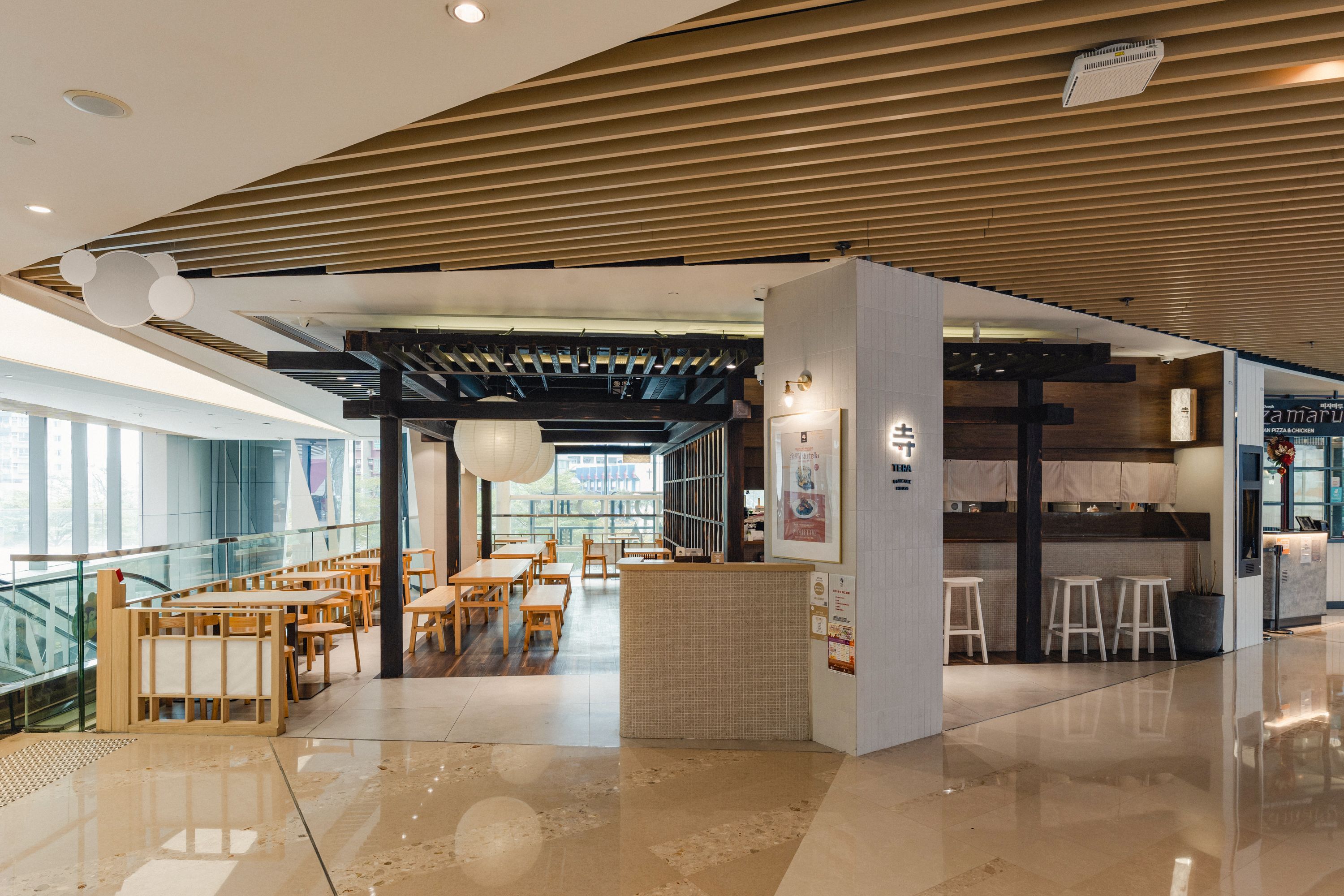 Tera yoho Pancake house entrance design