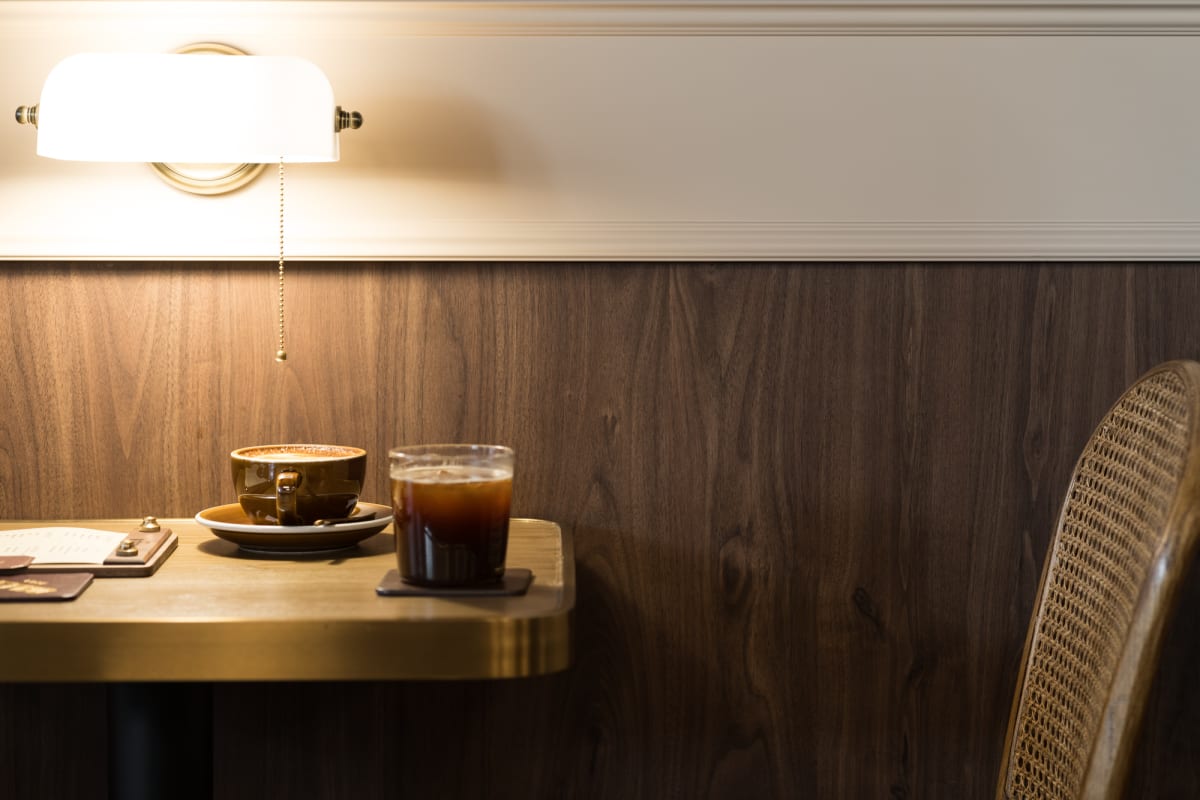 Retro Coffee Shop
