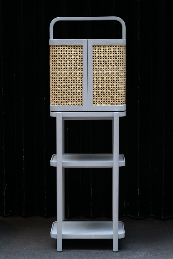 Cabinet T
