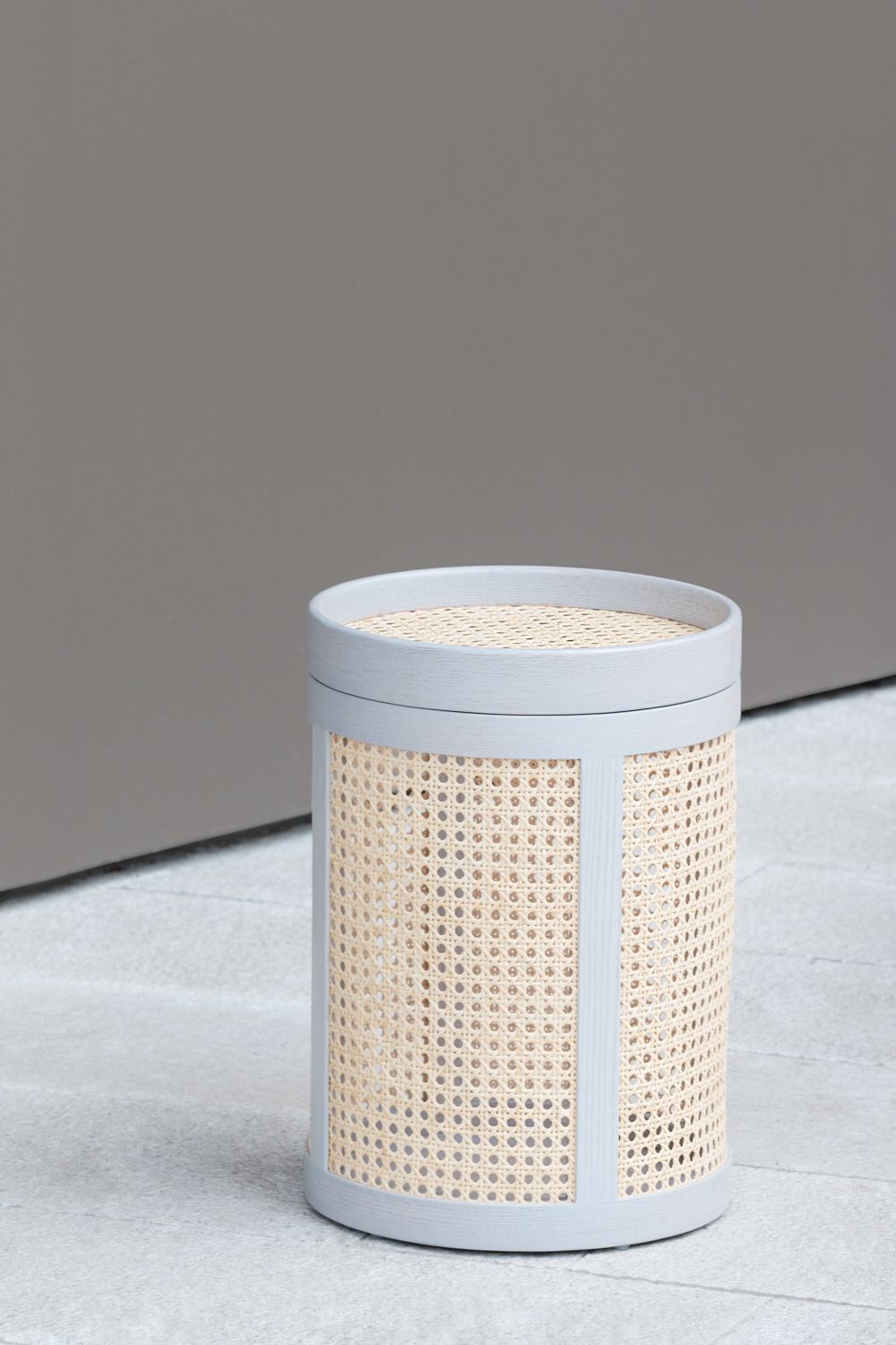 Rattan Table white lid