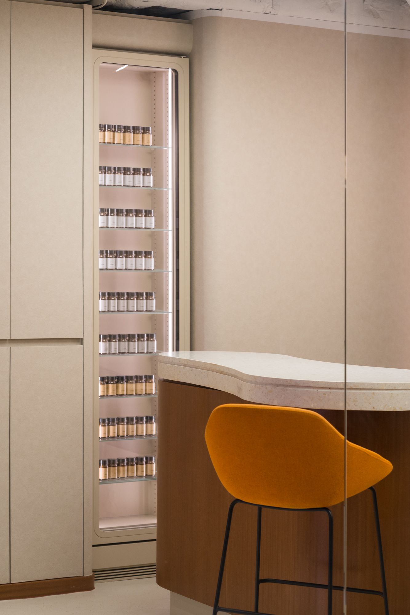 BIPO CWB mirror mood