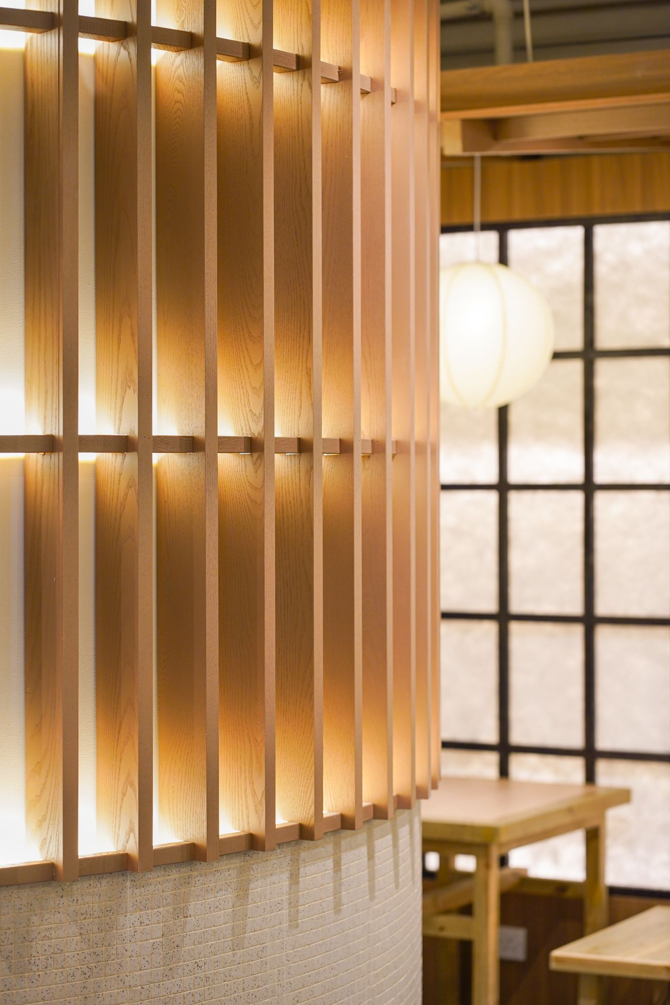 Tera the wai Pancake house pillar feature close up