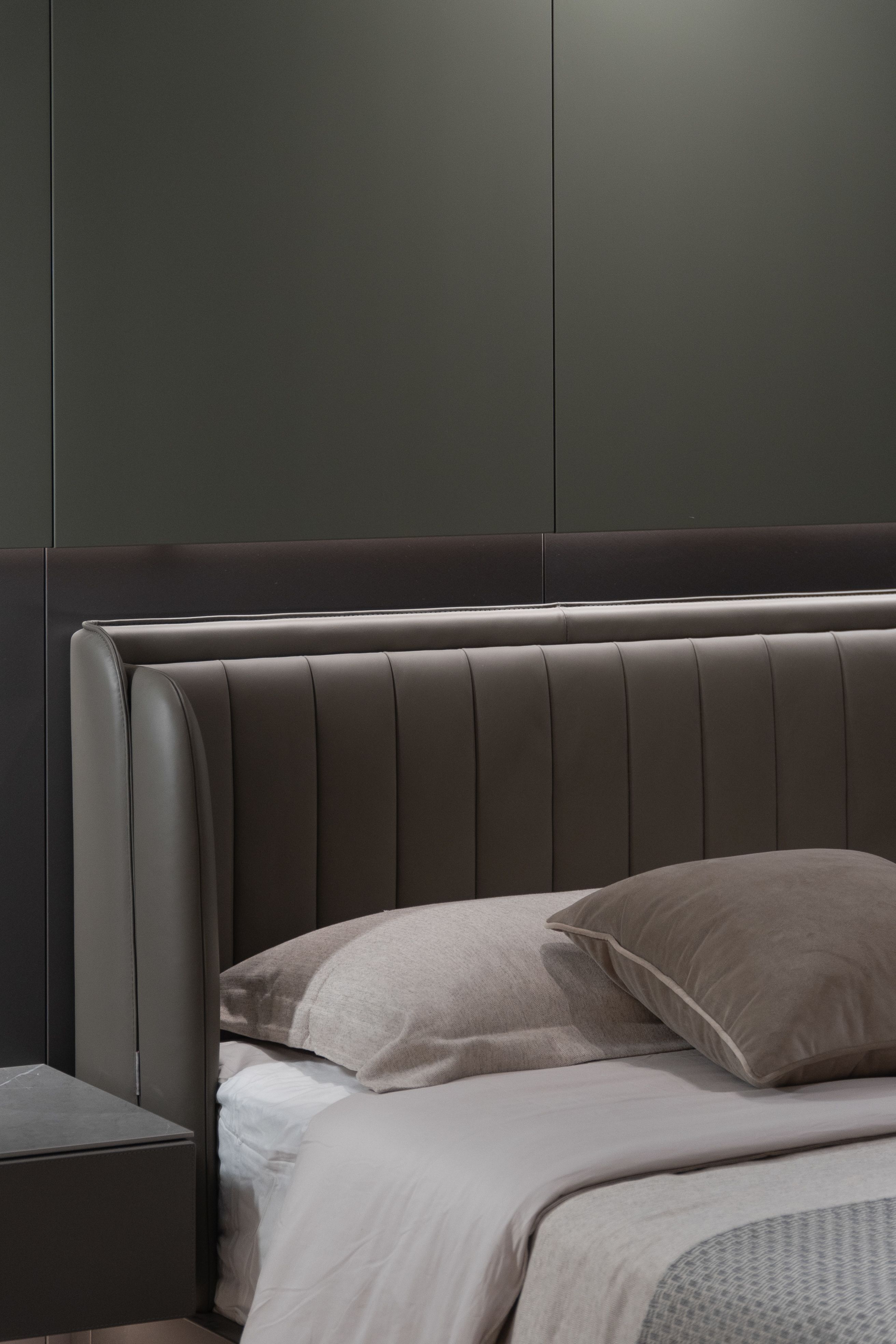 Facet bed detail