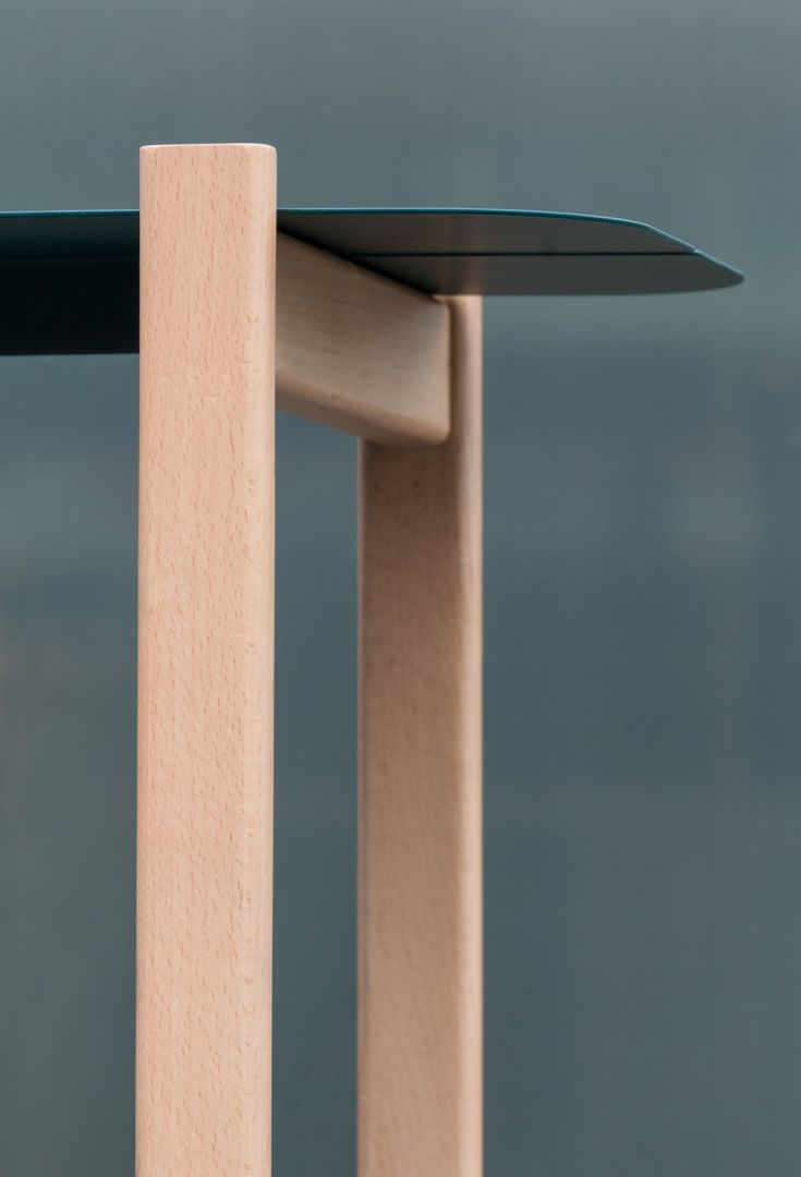 Shelves Up blue close up