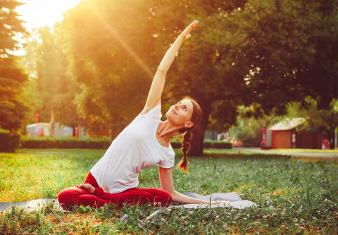 yoga-outdoor-benessere-mindfulness