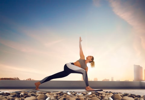 yoga-outdoor-benessere-mindfulness