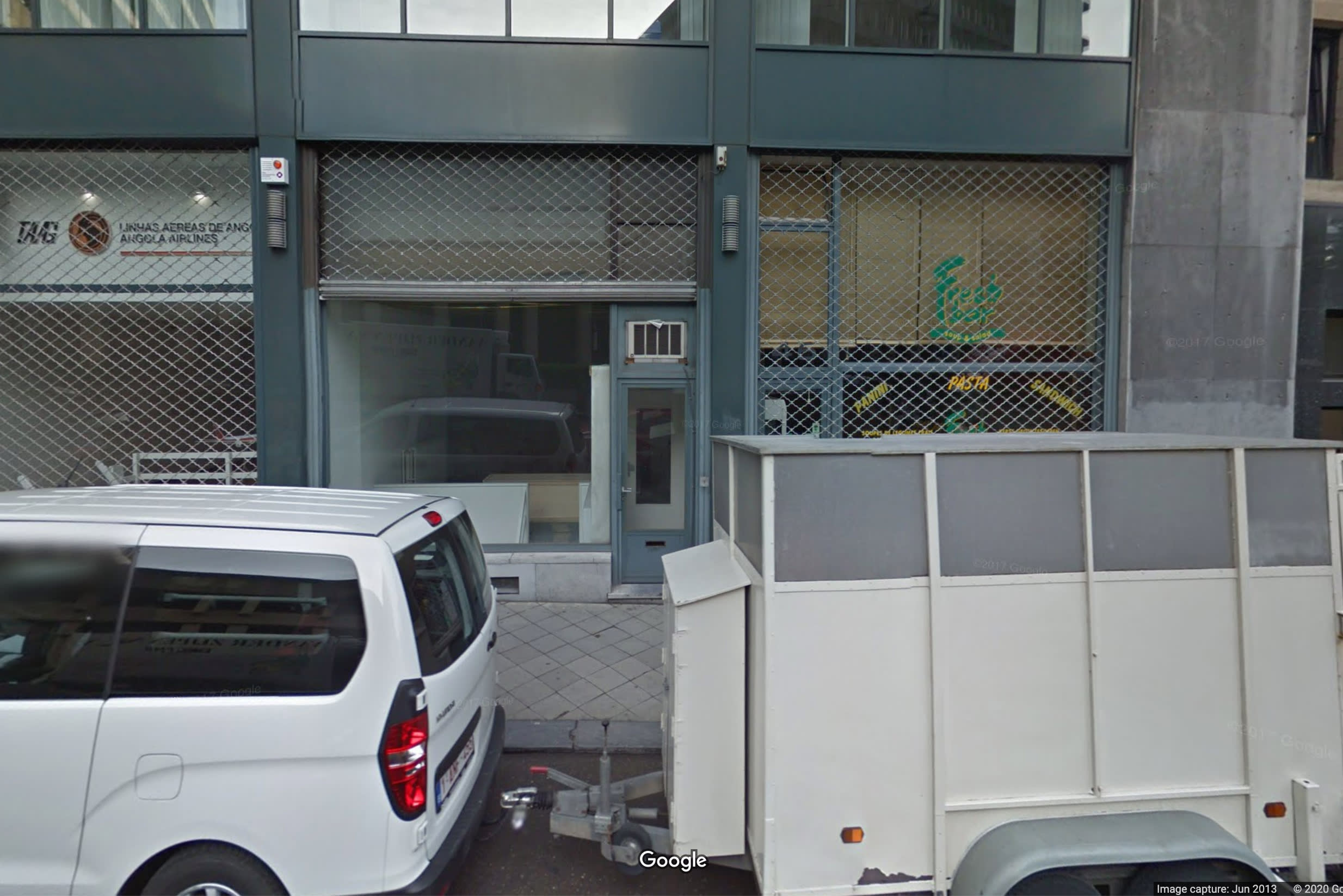 A view from Bidules Rue Ravenstein Bruxelles on Google Maps back in 2013