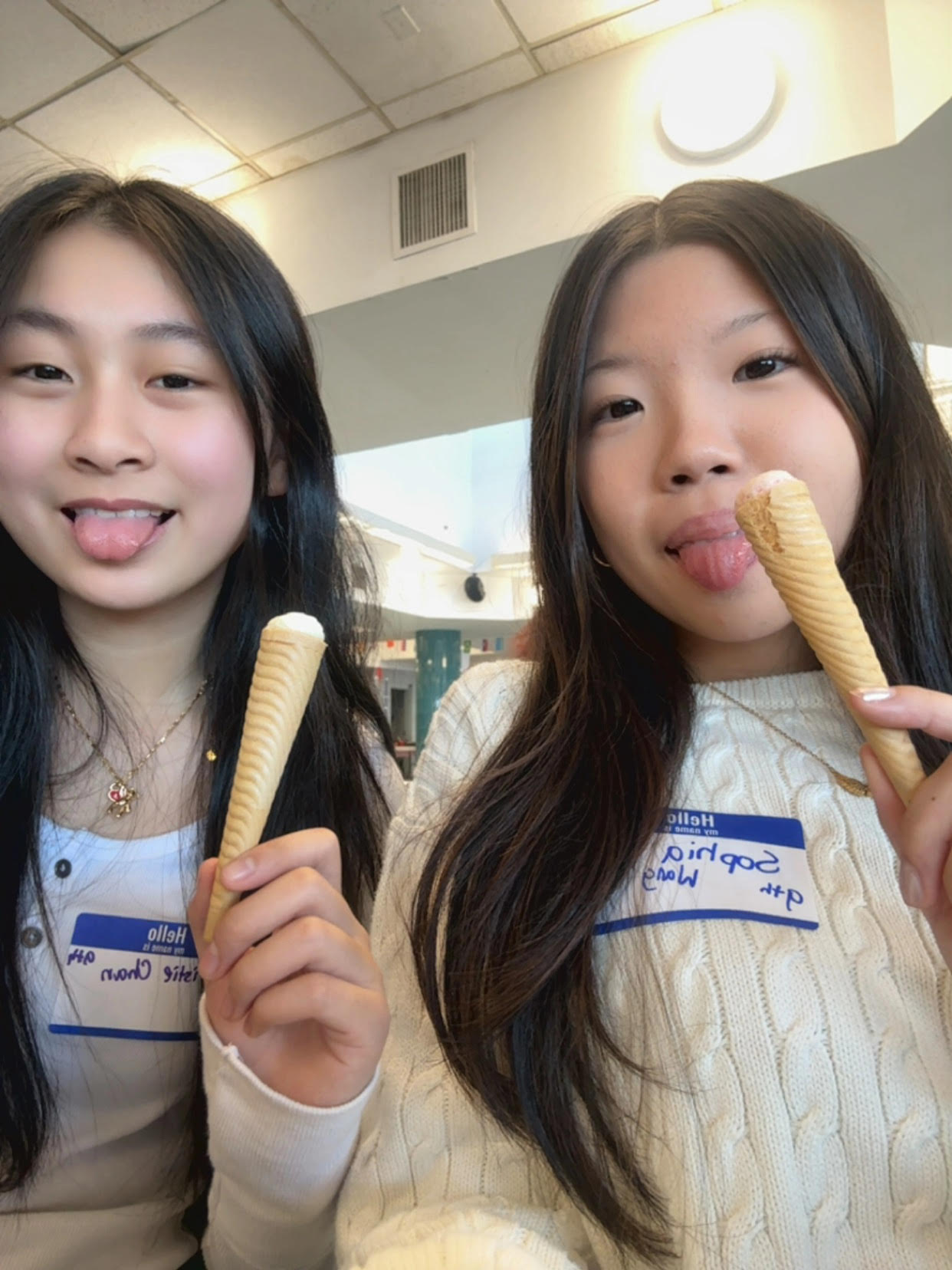 Vote for Christie and Sophia!!